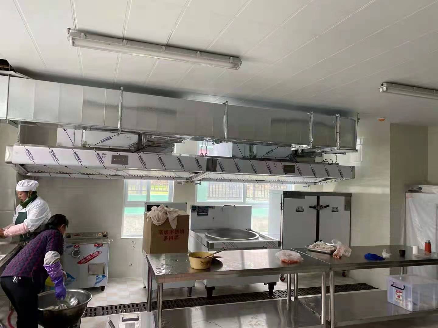 學校食堂廚房設(shè)備