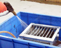 飯店用油煙凈化器應(yīng)如何保養(yǎng)，才能延長設(shè)備壽命，省錢又省事!